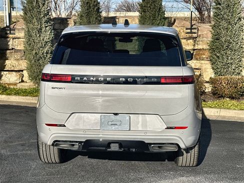 New 2026 Land Rover Range Rover Sport Dynamic SE image 4