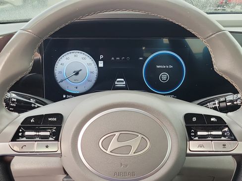 Certified 2025 Hyundai Elantra SEL FWD image 10