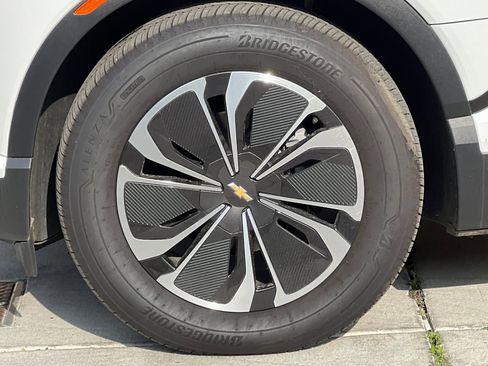 Used 2024 Chevrolet Blazer EV LT image 26