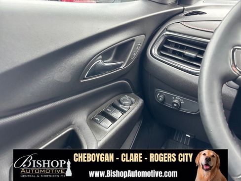 Used 2024 Chevrolet Equinox RS w/ RS Leather Package AWD/4WD image 35