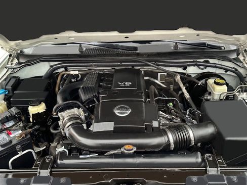 Used 2018 Nissan Frontier SV AWD/4WD image 23