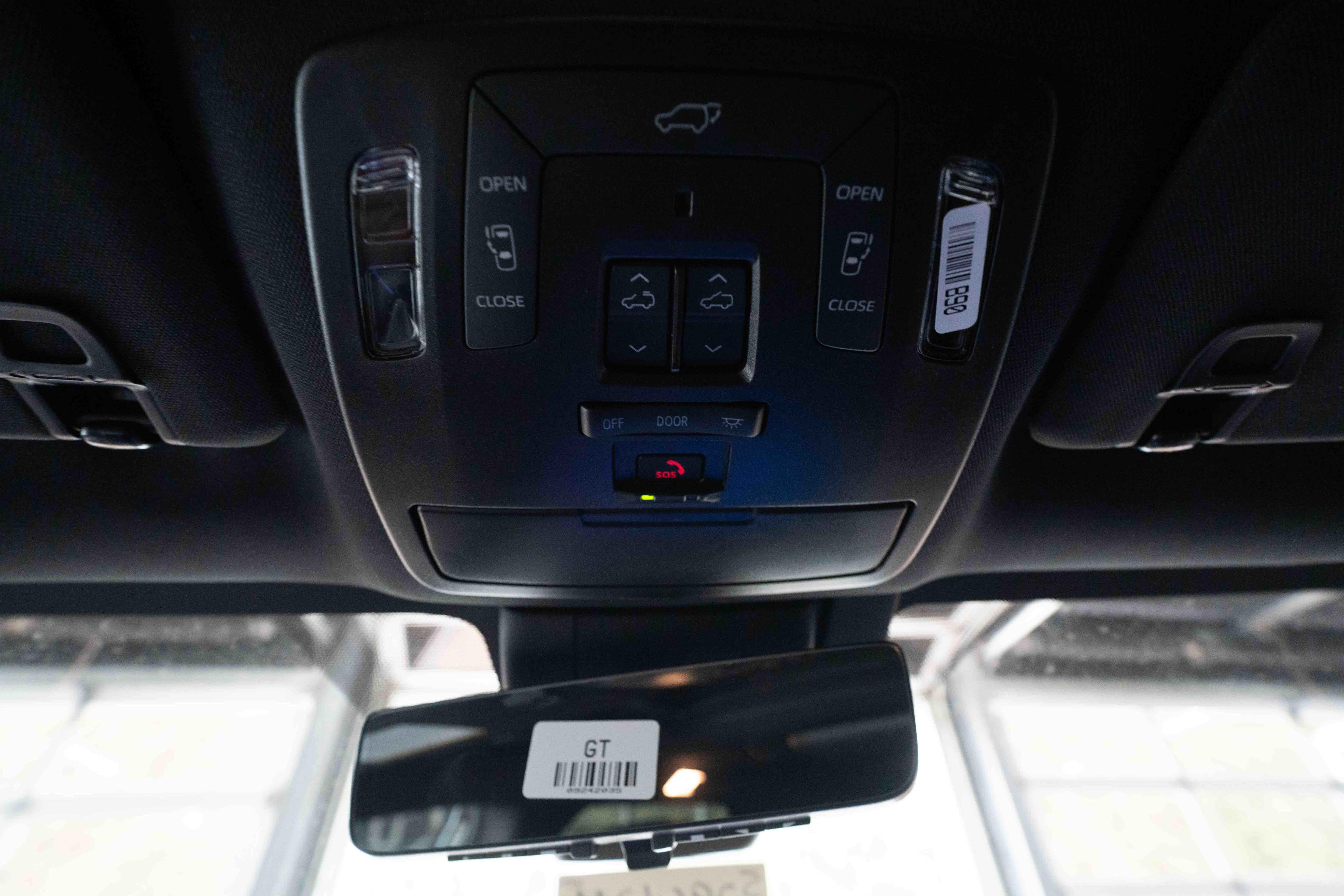 New 2026 Toyota Sienna Platinum AWD/4WD image 18