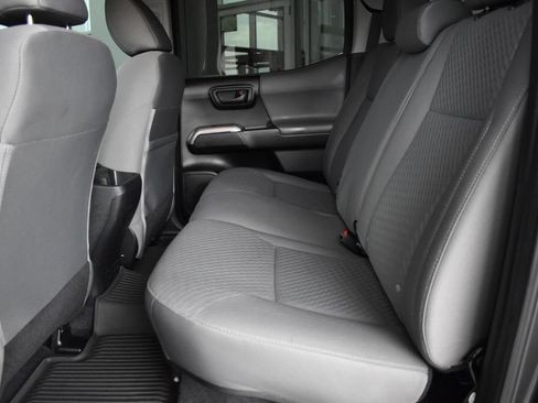 Used 2022 Toyota Tacoma SR5 w/ Technology Package RWD image 15