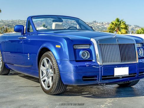 Used 2010 Rolls-Royce Phantom Drophead Coupe RWD image 12