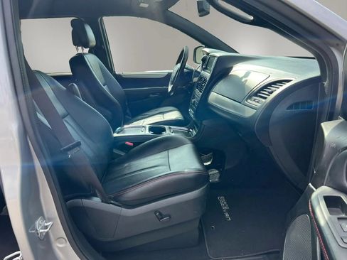 Used 2017 Dodge Grand Caravan GT FWD image 30