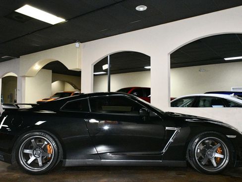 Used 2013 Nissan GT-R Black Edition AWD/4WD image 52