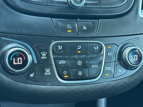 Used 2023 Chevrolet Malibu LT image 19