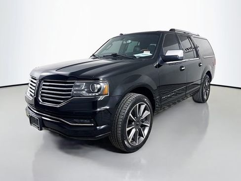 Used 2016 Lincoln Navigator L Reserve image 3