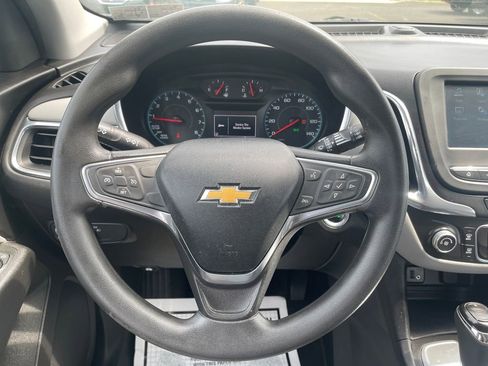Used 2018 Chevrolet Equinox LS FWD image 12