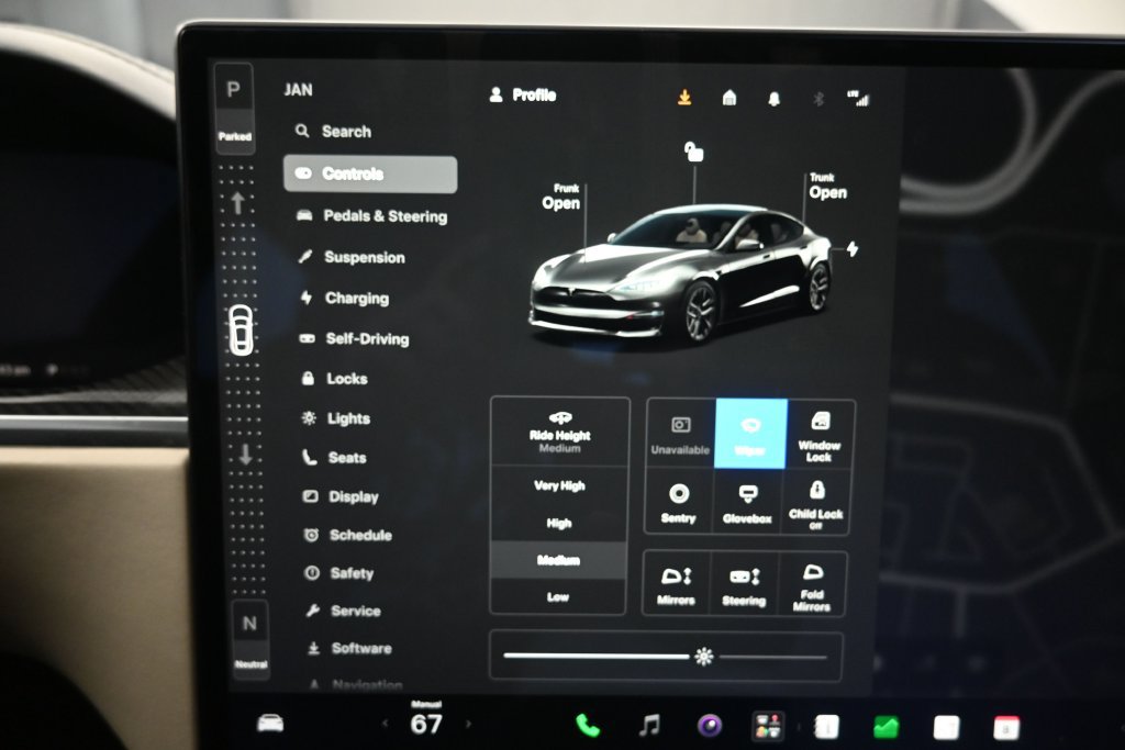 Used 2021 Tesla Model S Plaid AWD/4WD image 11