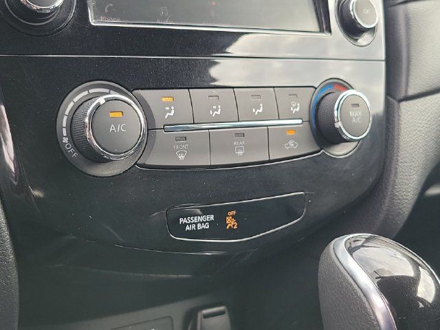 Used 2018 Nissan Rogue SV AWD/4WD image 22