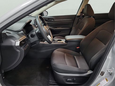 Used 2026 Nissan Altima 2.5 SV FWD image 11