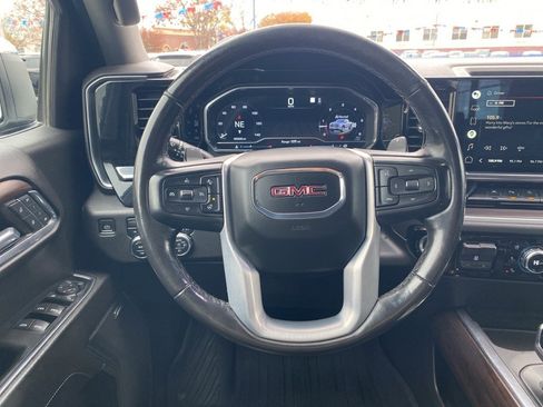 Used 2022 GMC Sierra 1500 SLT w/ SLT Premium Plus Package image 4