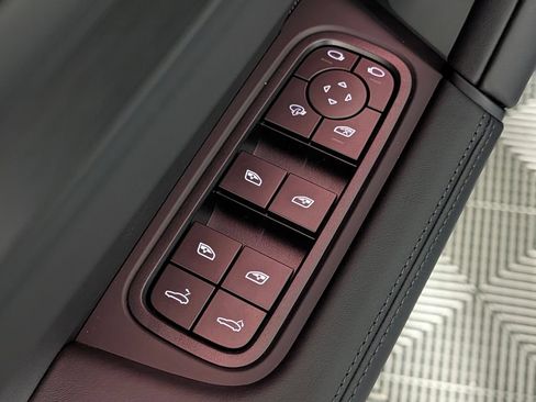 New 2026 Porsche Cayenne GTS AWD/4WD image 27