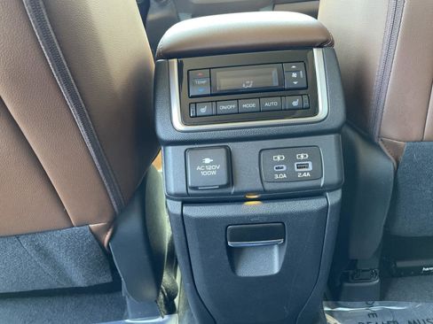 Certified 2024 Subaru Ascent Touring AWD/4WD image 17