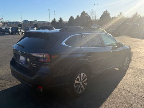 Used 2024 Subaru Outback Premium image 7