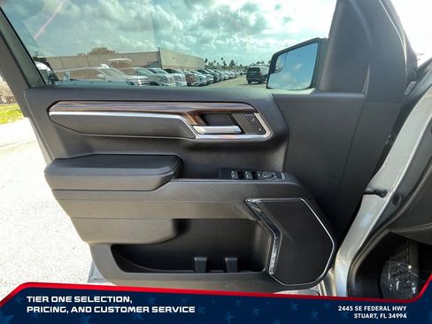 Used 2023 Chevrolet Silverado 1500 LT AWD/4WD image 24