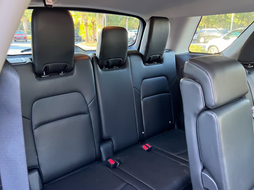 Used 2025 Nissan Pathfinder SL FWD image 13