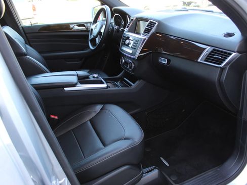 Used 2014 Mercedes-Benz ML 350 2WD w/ Premium 1 Package image 27