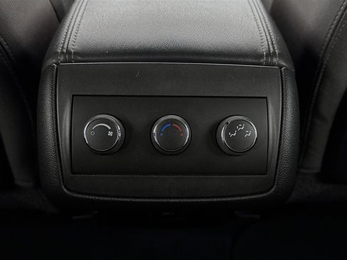 Used 2017 Chevrolet Traverse LT image 23