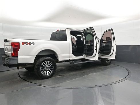 Used 2019 Ford F250 Lariat w/ Lariat Value Package image 45