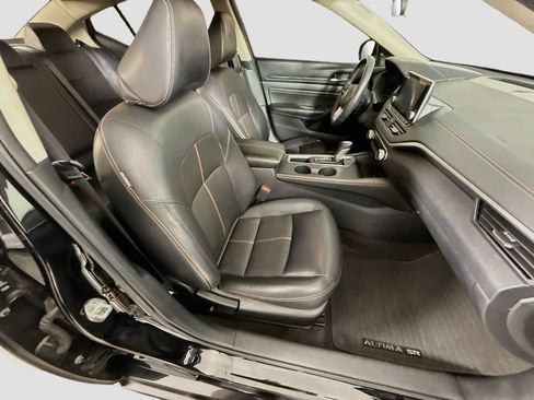 Used 2022 Nissan Altima 2.5 SR FWD image 18