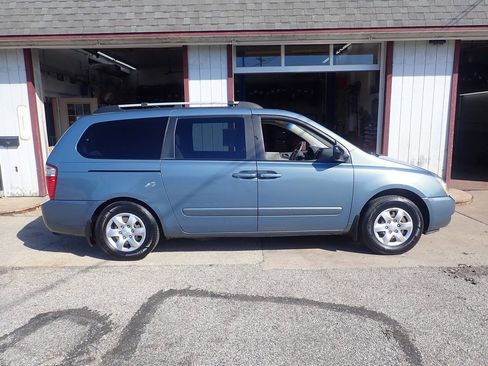 Used 2008 Kia Sedona LX FWD image 27