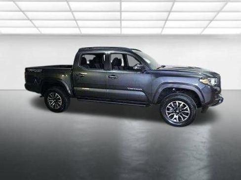 Used 2023 Toyota Tacoma TRD Sport AWD/4WD image 2