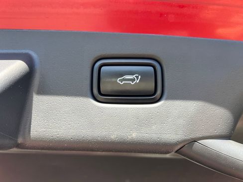 Used 2023 Kia Niro SX image 43