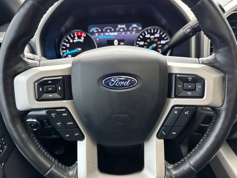Certified 2022 Ford F250 Lariat w/ Lariat Ultimate Package image 24