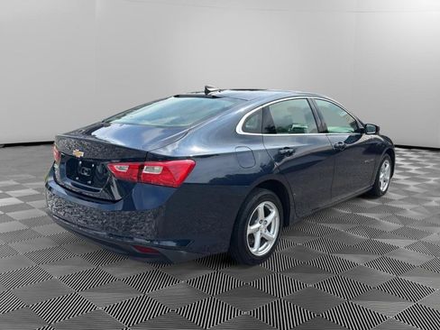 Used 2017 Chevrolet Malibu LS FWD image 4