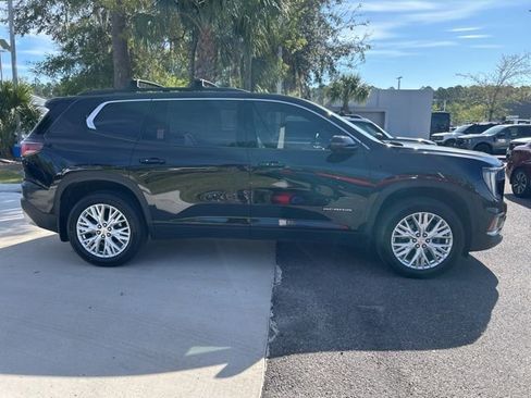 Used 2024 GMC Acadia Elevation w/ Luxury Package image 3