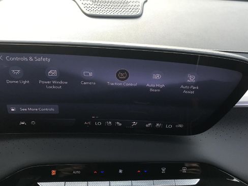 Used 2026 Buick Enclave Avenir w/ Super Cruise Package AWD/4WD image 30
