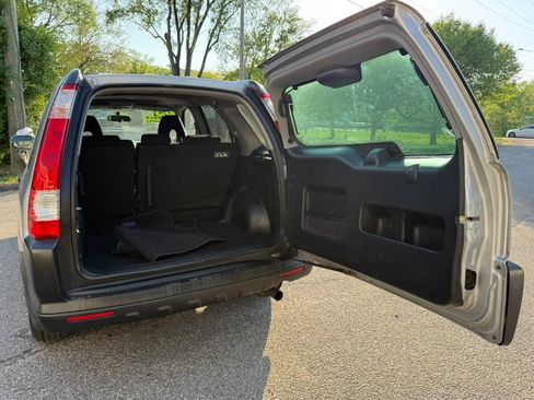 Used 2005 Honda CR-V EX image 22