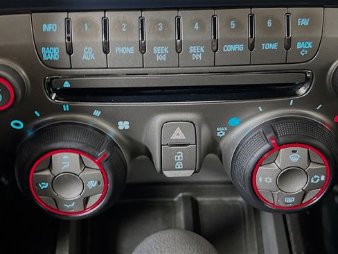 Used 2013 Chevrolet Camaro LS RWD image 25