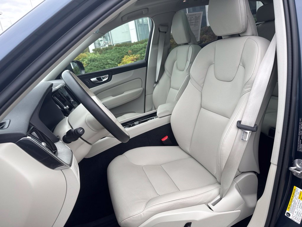 Used 2025 Volvo XC60 B5 Plus w/ Protection Package Premier AWD/4WD image 19
