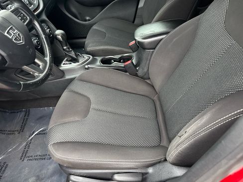 Used 2014 Dodge Dart SXT FWD image 10