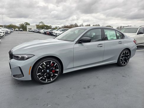 New 2026 BMW 330i Sedan w/ M Sport Package image 6