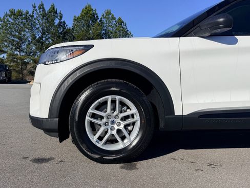 New 2026 Ford Explorer Active image 4