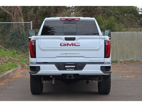 New 2026 GMC Sierra 2500 Denali w/ Technology Package AWD/4WD image 5
