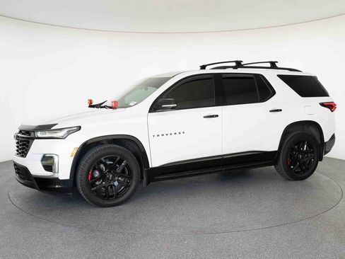 Used 2023 Chevrolet Traverse Premier w/ Redline Edition image 7