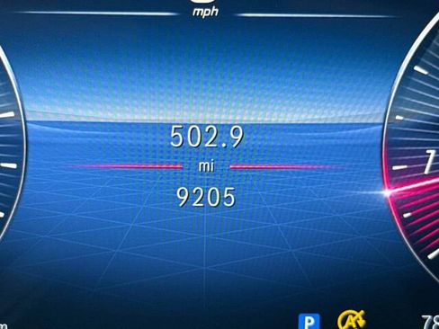 Used 2025 Mercedes-Benz GLB 250 4MATIC image 30