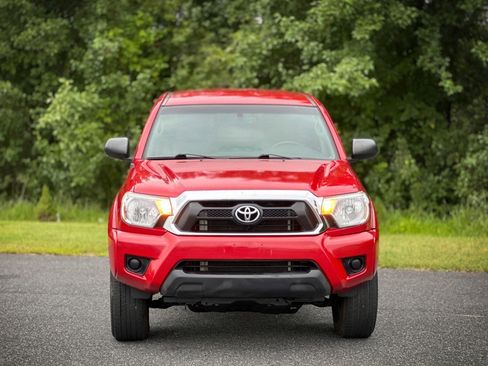 Used 2012 Toyota Tacoma image 2
