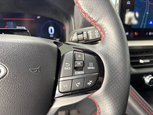 Used 2025 Ford Explorer ST-Line w/ ST-Line Street Pack image 16