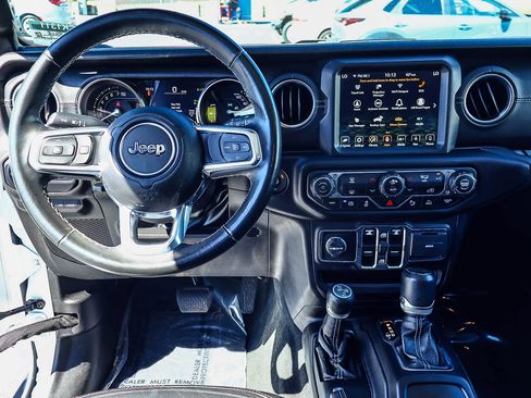 Used 2022 Jeep Wrangler Unlimited Sahara w/ Safety Group AWD/4WD image 3