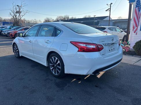 Used 2016 Nissan Altima 2.5 SL w/ 2.5 Technology Package image 5