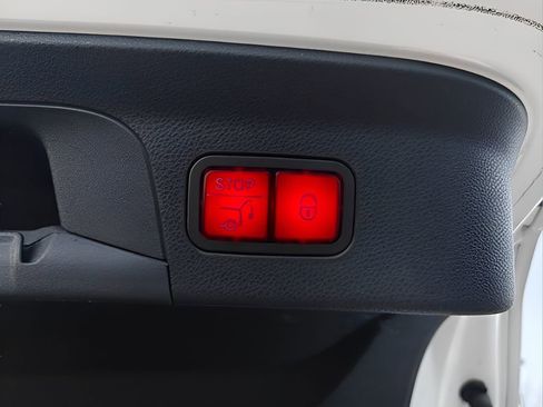 Used 2022 Mercedes-Benz GLC 300 4MATIC Coupe image 28