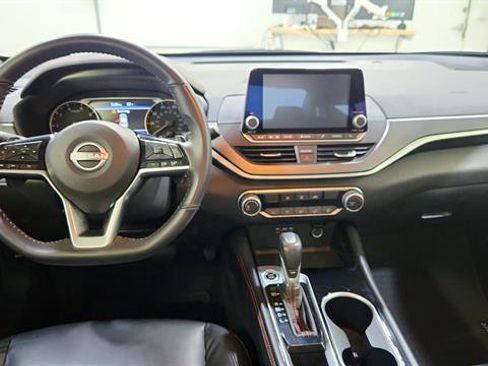 Certified 2025 Nissan Altima 2.5 SR FWD image 21