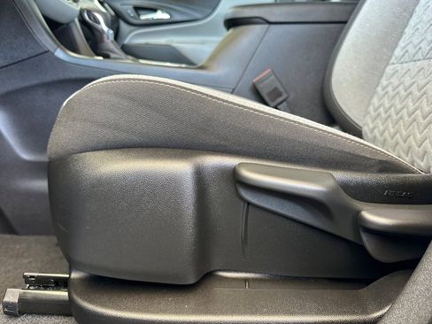 Used 2024 Chevrolet Equinox LS image 13