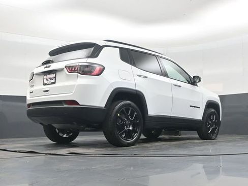 New 2026 Jeep Compass Latitude image 39